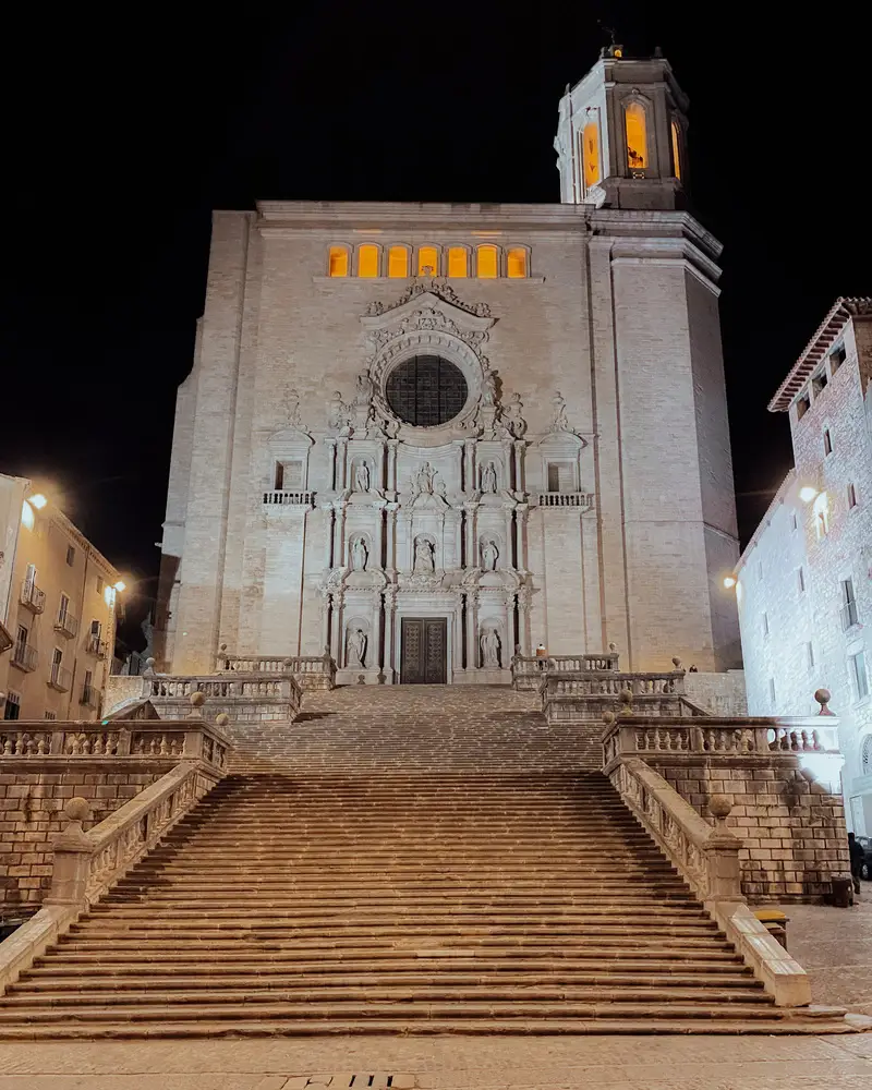catedral de noche